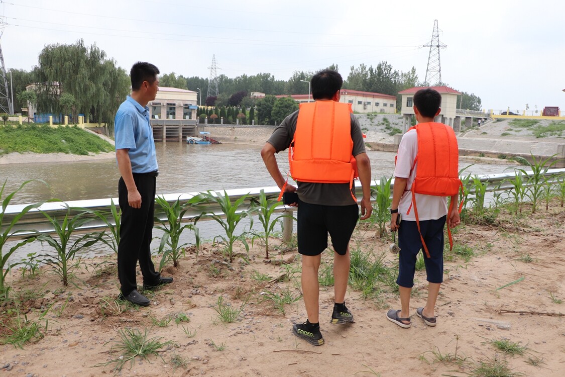 关闭头屯渠首闸,通过沙杨河向马颊河分流洪水,初期分洪流量30m/s,大