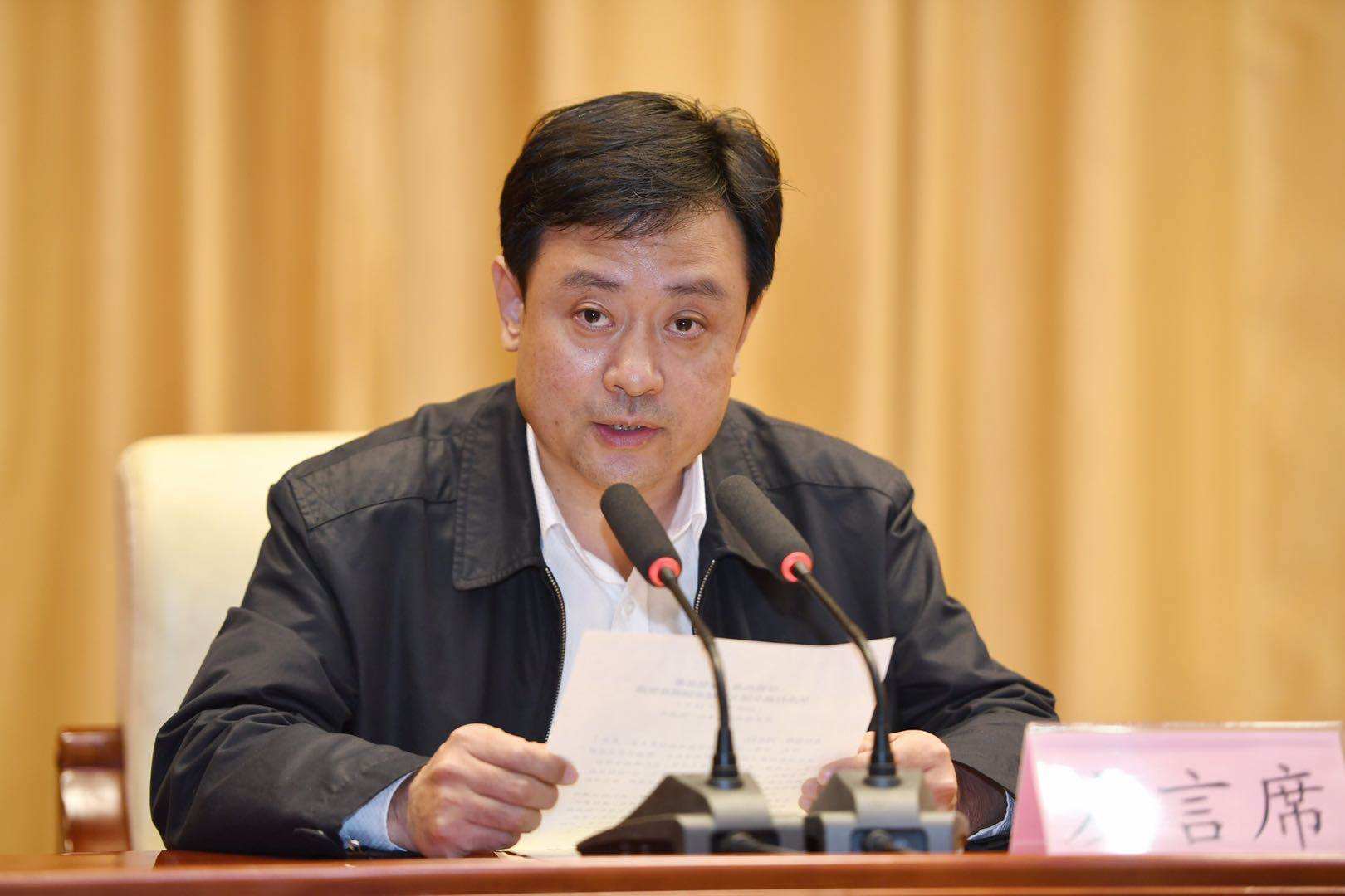 中共德城区委书记巩洪波尽锐出战攻坚克难坚决打赢全国文明城市创建