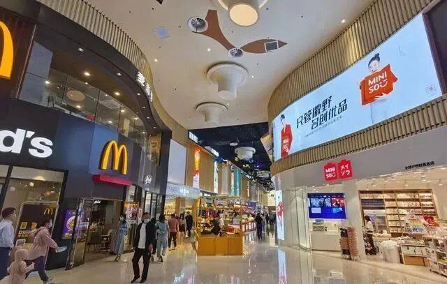 镇江窦庄服务区.