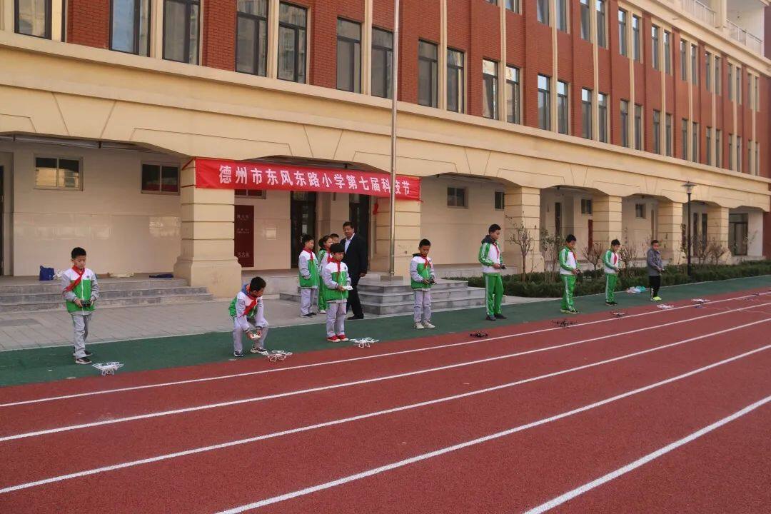 东风东小学图片