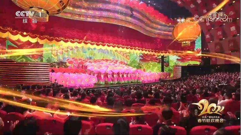 春晚,舞蹈学院74名师生共参演6个节目,依次为开场歌舞《万事如意》