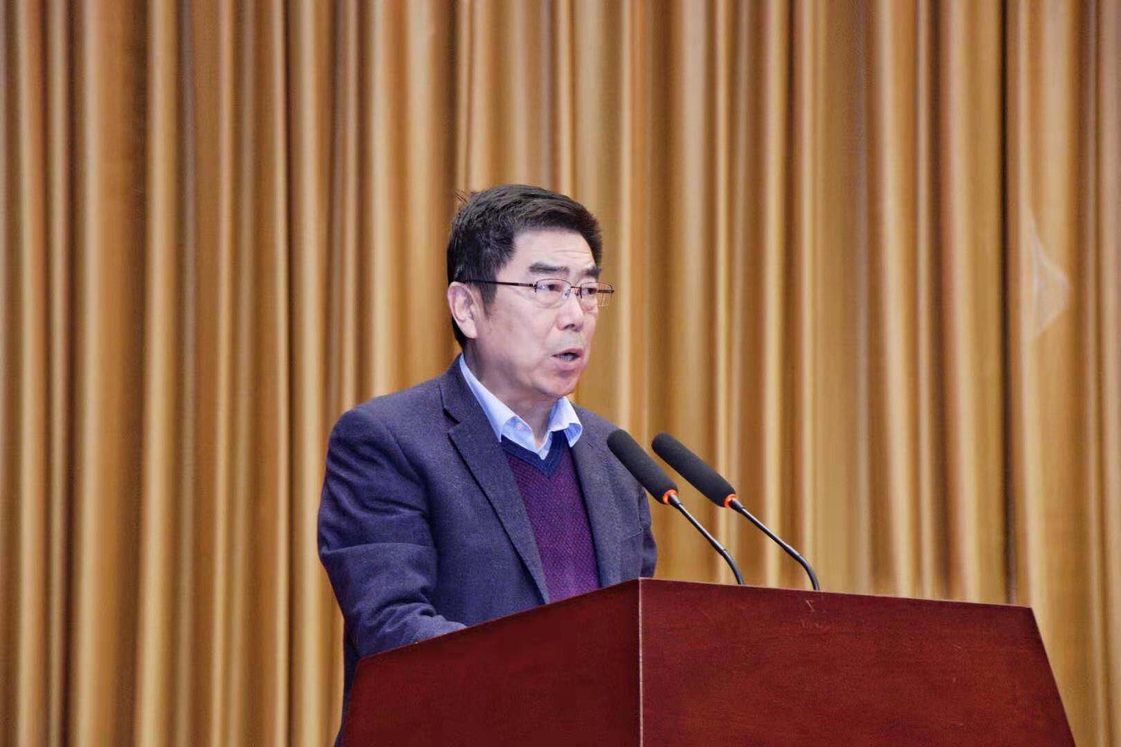 市住建局局长马文喜就问题整改作表态发言  详情》》》