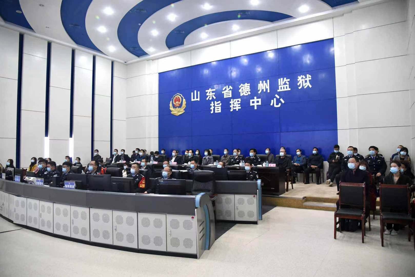 走进高墙 感受法治温度