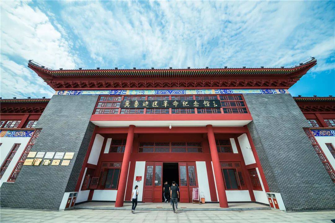 第二站:在枣博物馆领略上百种小枣的神奇,了解小枣文化以及参观枣产品