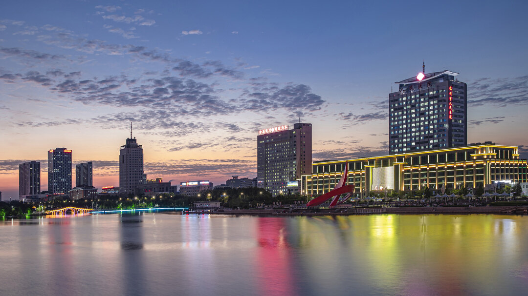 崔钢作品2021年老德州酒杯百位摄影人眼中的光影故事作品展74德州云