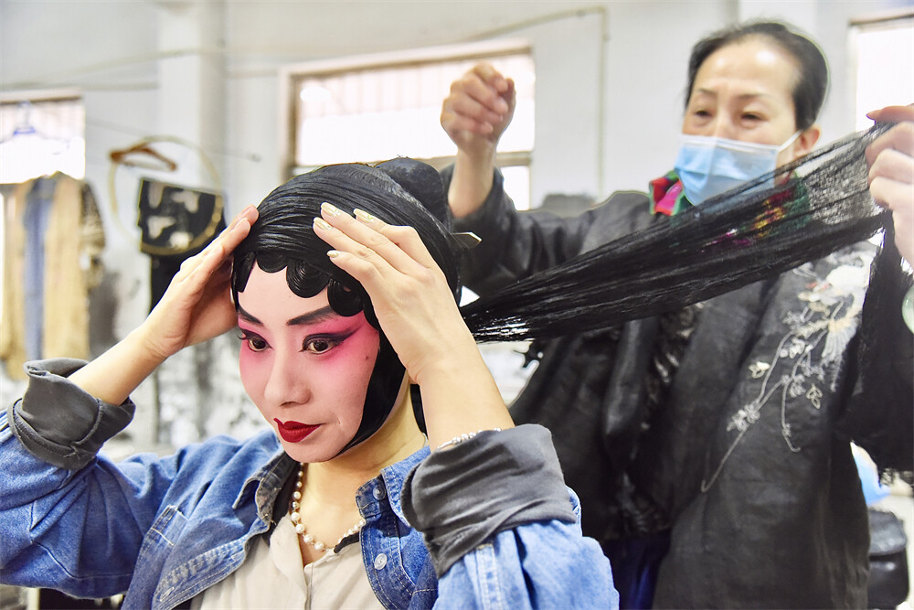 新视觉艺人不易走进京剧团一起来看京剧人的日常德州云德州晚报全媒体