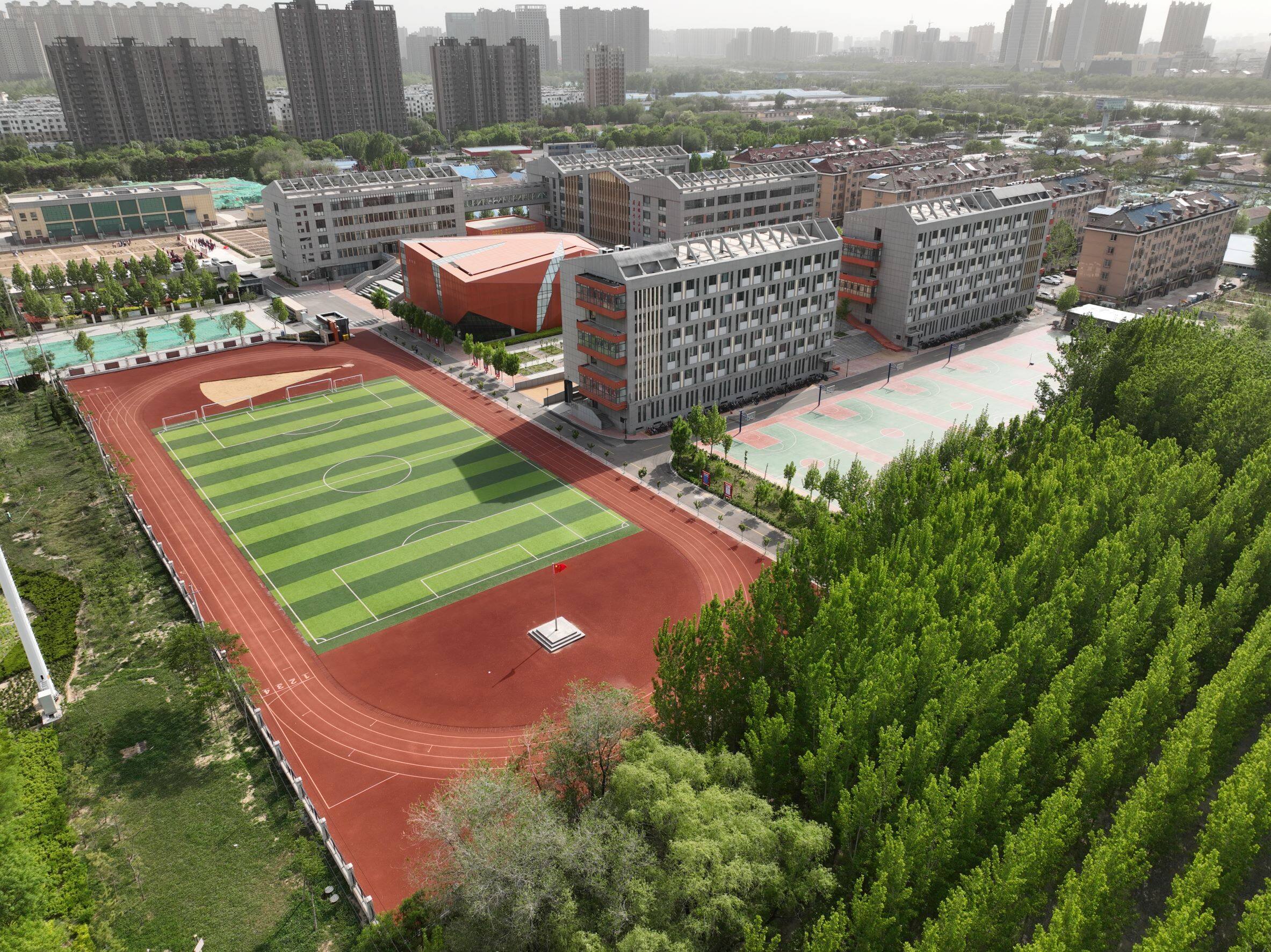 北京八中崇德中学校园内建起生命科学基地德州云德州晚报全媒体