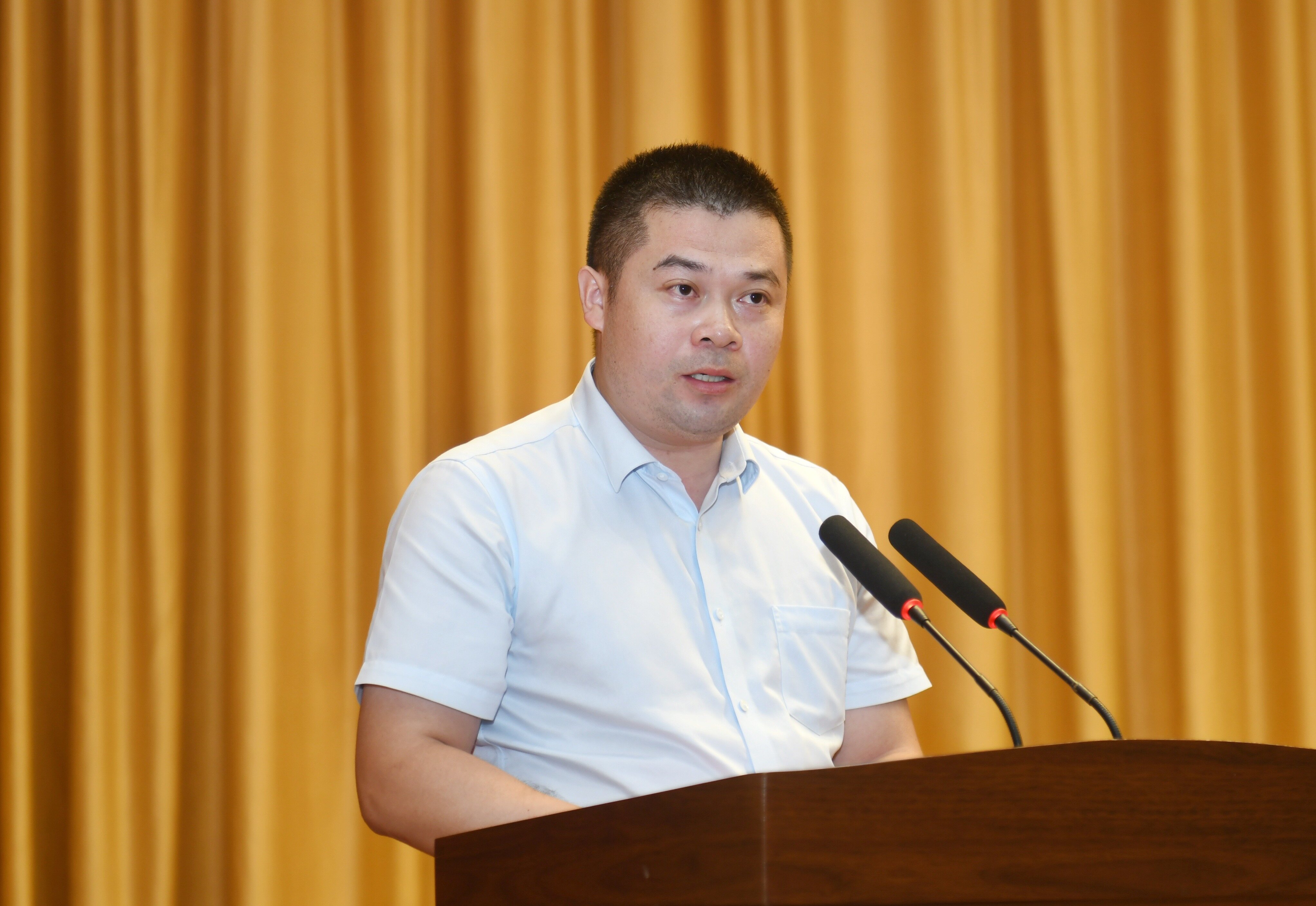 60余名学生收到助学金!